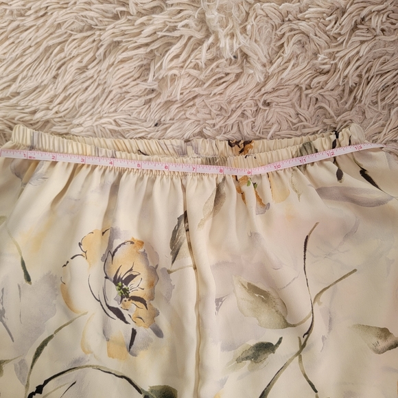 Flowy floral pants - Picture 5 of 9